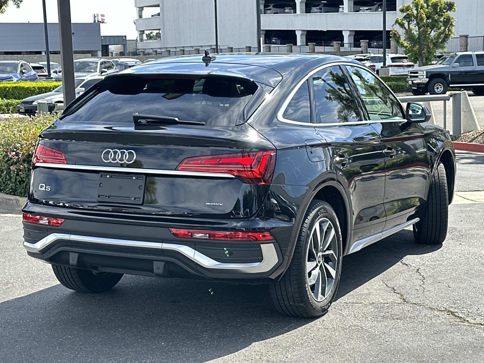 Used 2021 Audi Q5 2.0T Premium Plus w/ Premium Plus Package image 4
