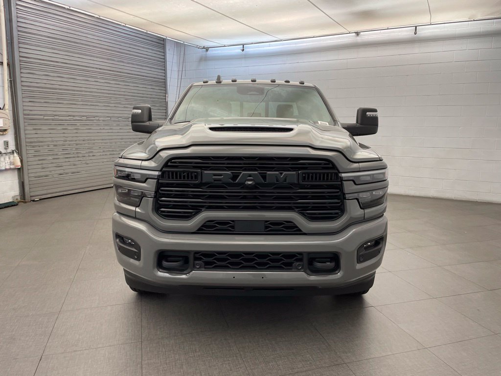 New 2026 RAM 3500 Laramie AWD/4WD image 9