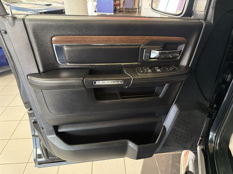Used 2016 RAM 1500 Laramie RWD image 18