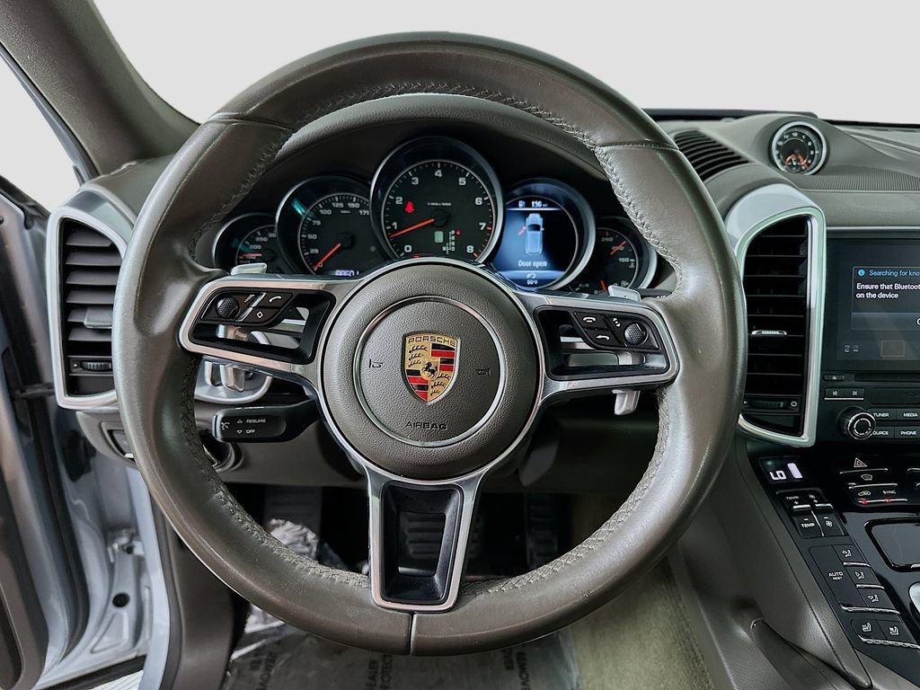 Used 2017 Porsche Cayenne Platinum Edition AWD/4WD image 12