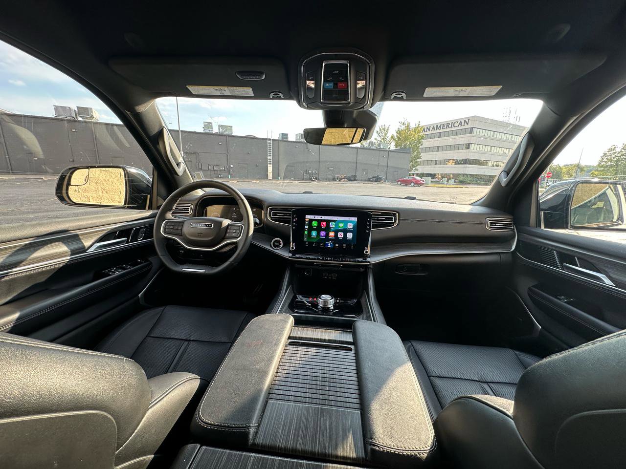 Used 2024 Jeep Wagoneer Series II w/ Flexible Seating Group image 13