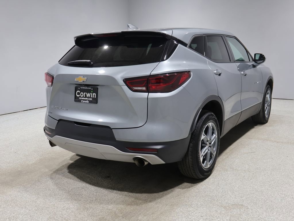 Used 2025 Chevrolet Blazer LT AWD/4WD video 2
