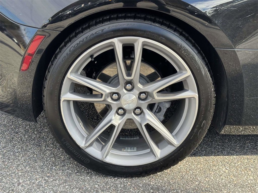 Used 2022 Chevrolet Camaro LT w/ RS Package image 28