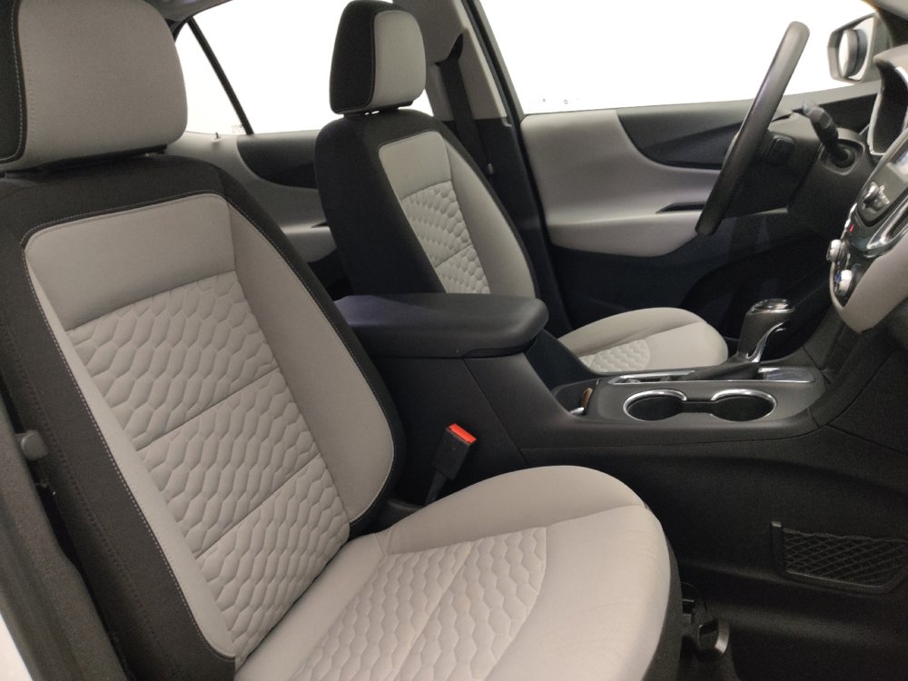 Used 2018 Chevrolet Equinox LS FWD image 21