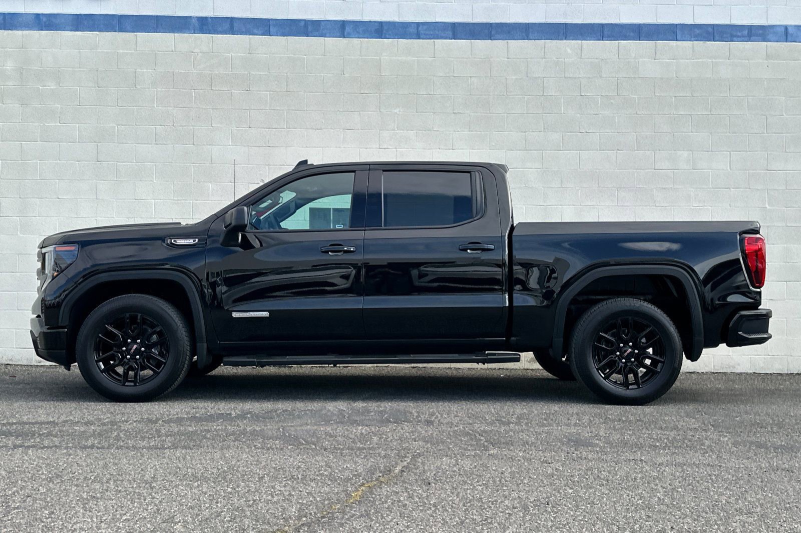 Used 2026 GMC Sierra 1500 Elevation w/ LPO, Elevation Black Package RWD image 7