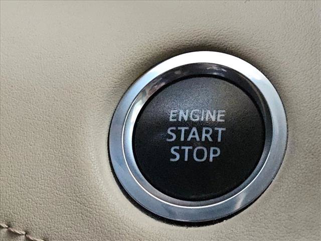Used 2020 Toyota Highlander XLE FWD image 13