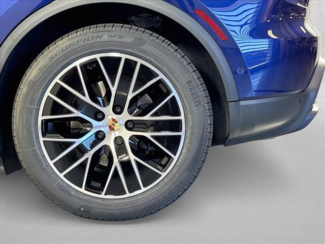 New 2026 Porsche Macan 4 Electric AWD/4WD image 24