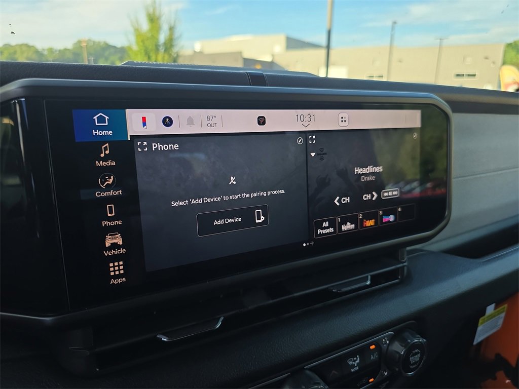 New 2025 Jeep Gladiator Sport image 22