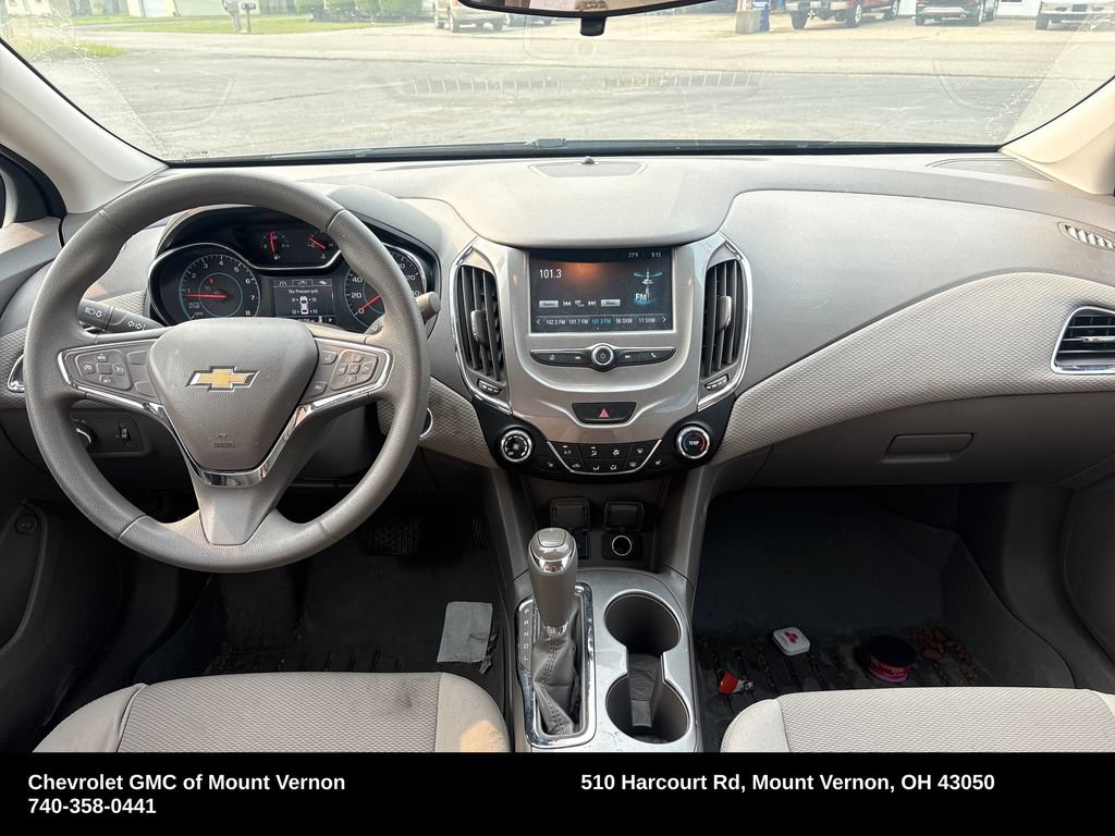Used 2017 Chevrolet Cruze LT w/ Convenience Package FWD image 14