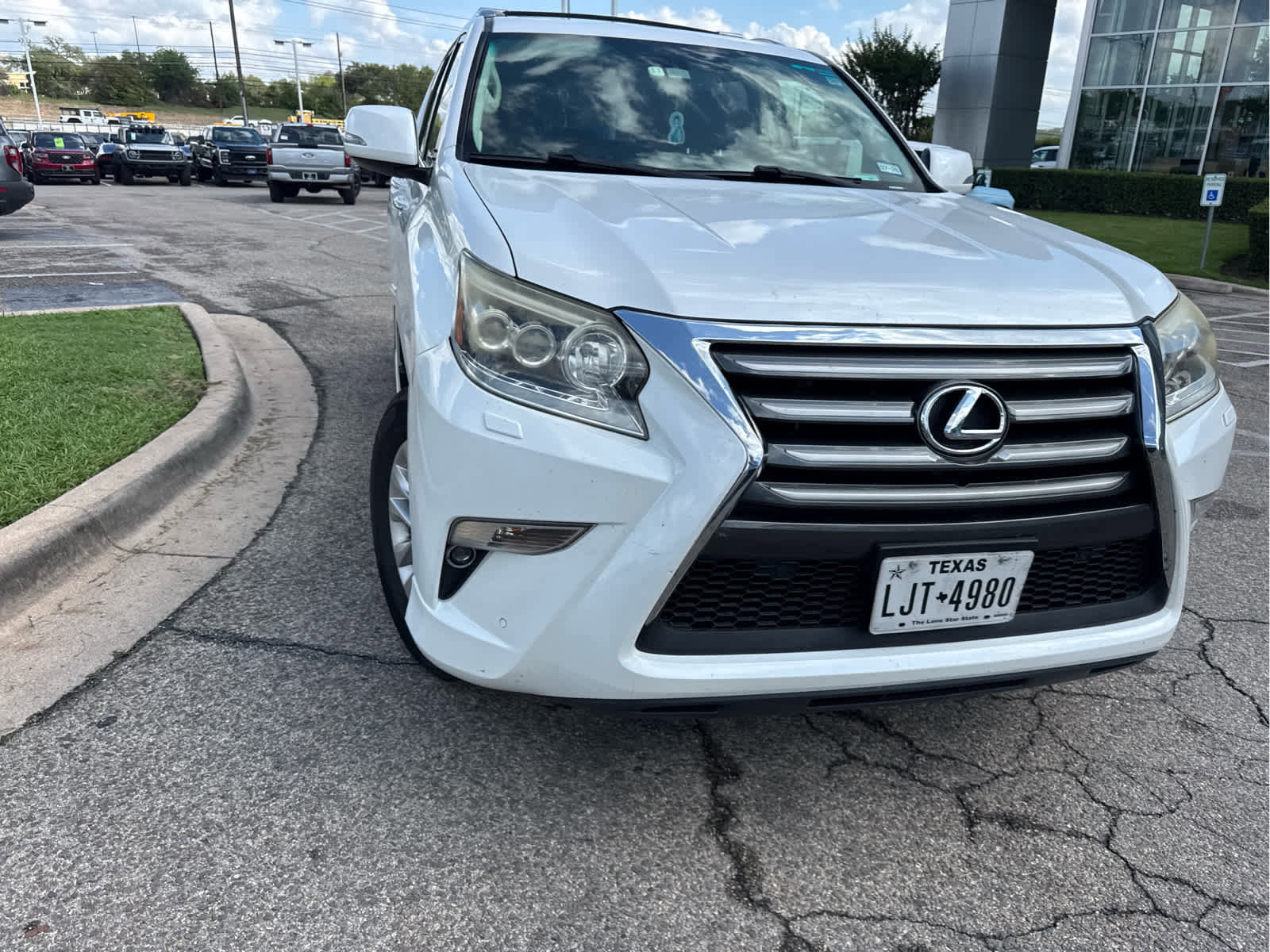 Used 2015 Lexus GX 460 w/ Premium Package AWD/4WD image 3