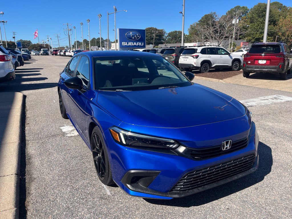 Used 2023 Honda Civic Sport image 2