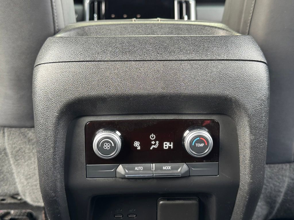 Used 2024 GMC Acadia Elevation image 29