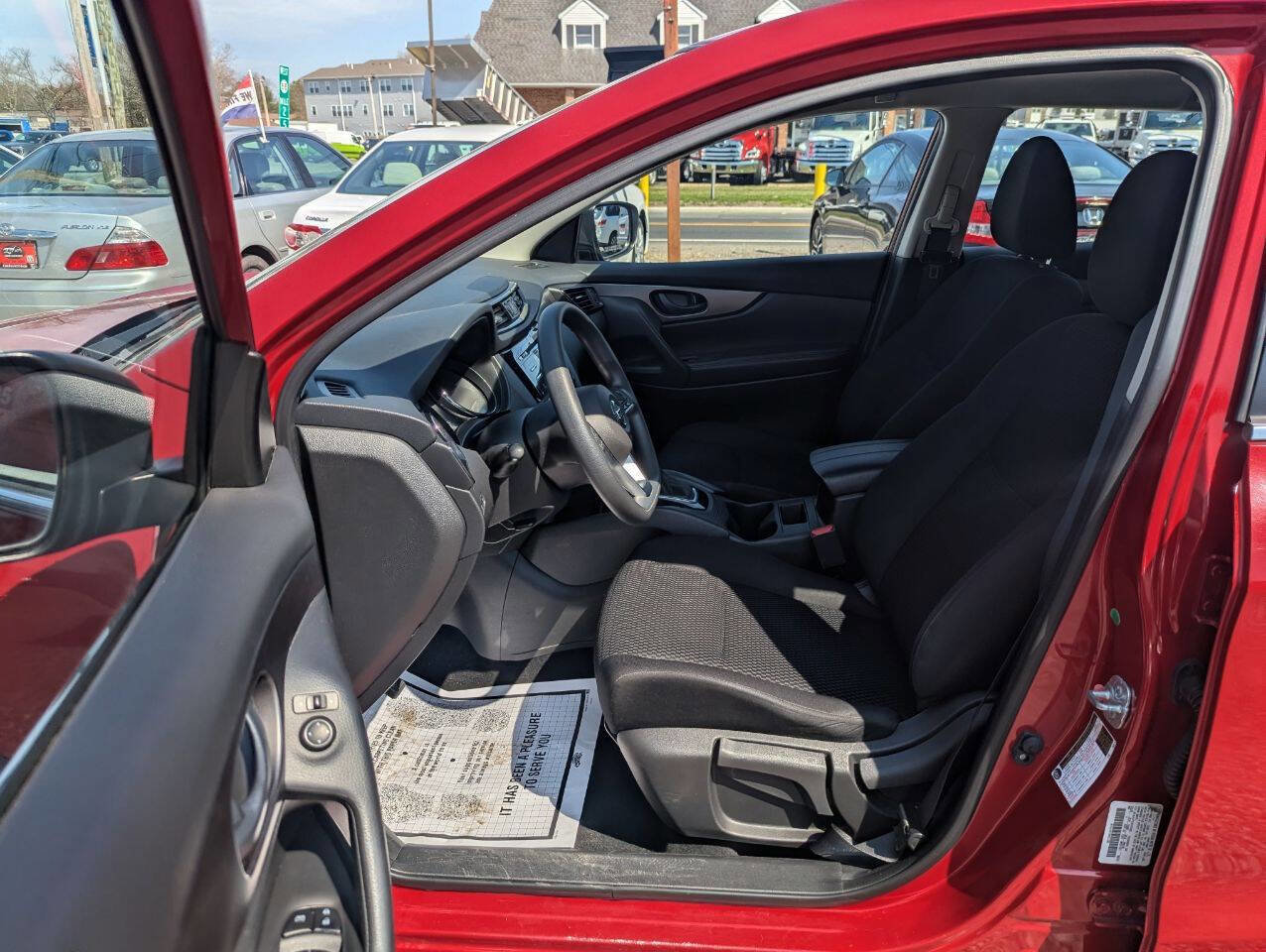 Used 2018 Nissan Rogue Sport S w/ S Appearance Package image 10