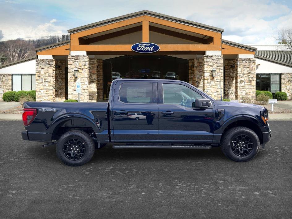 New 2026 Ford F150 XLT w/ XLT Black Appearance Package AWD/4WD image 4