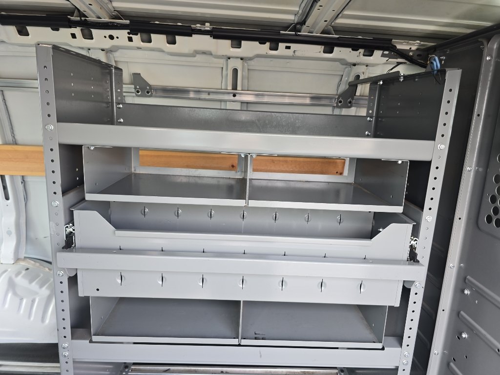 Used 2017 Chevrolet Express 2500 RWD image 16