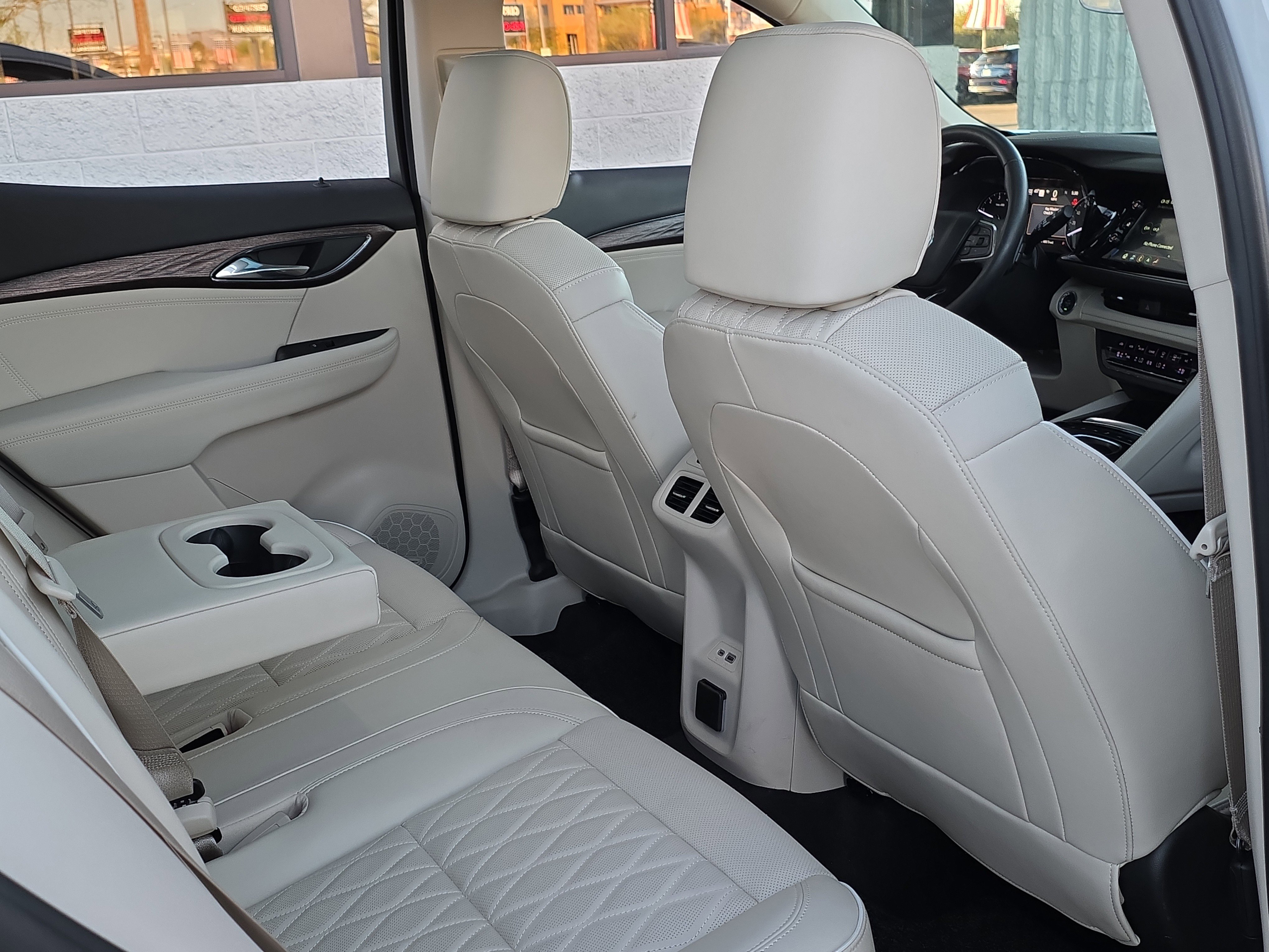 Used 2023 Buick Envision Avenir image 30