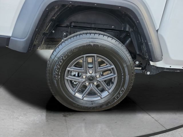 Used 2025 Jeep Gladiator Sport image 29