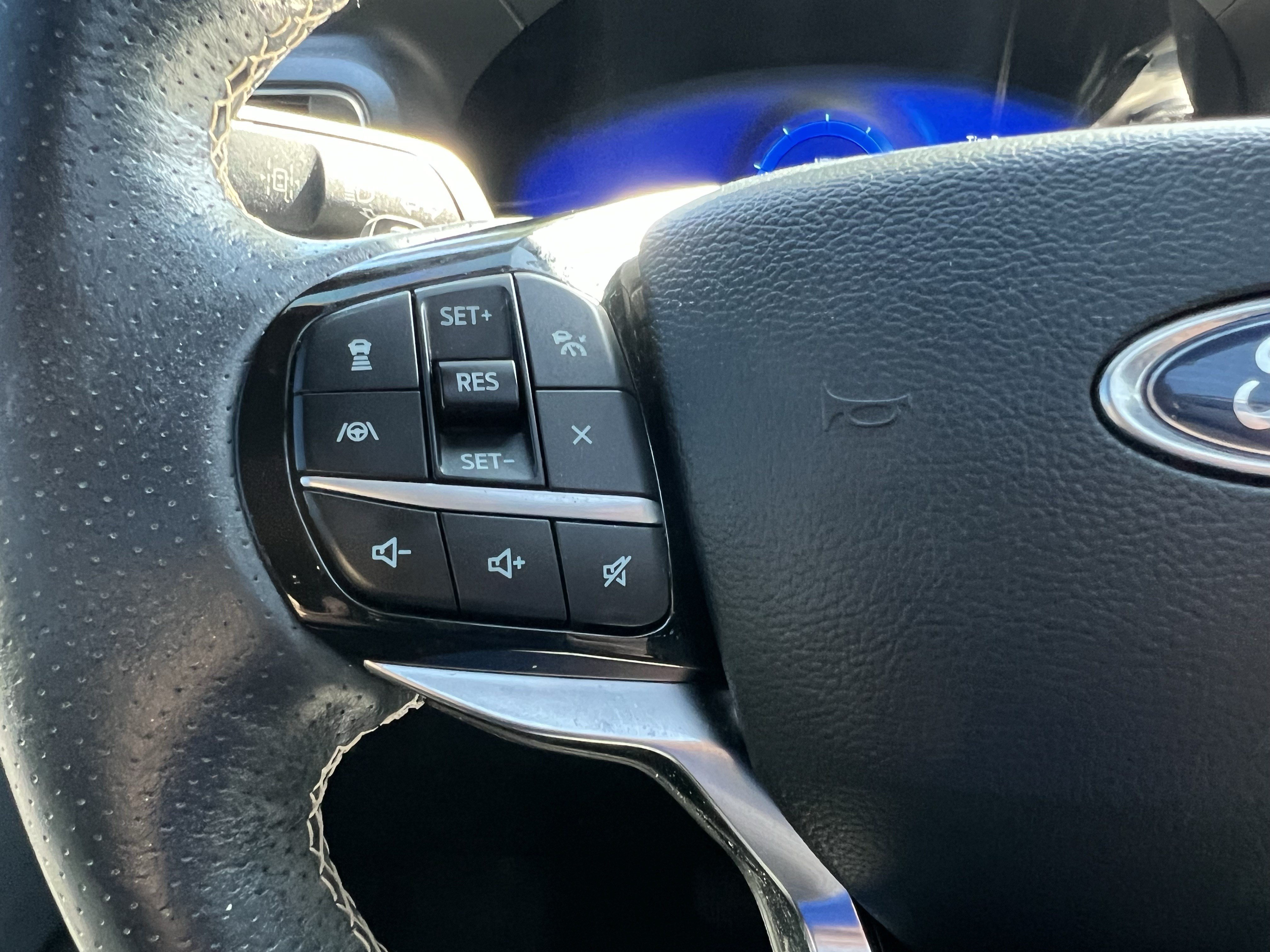 Used 2022 Ford Explorer ST w/ Equipment Group 401A AWD/4WD image 19