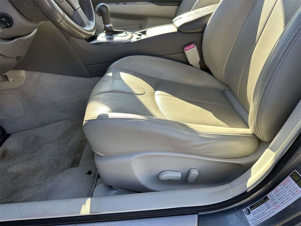 Used 2013 INFINITI G37 Journey w/ Premium Pkg image 17