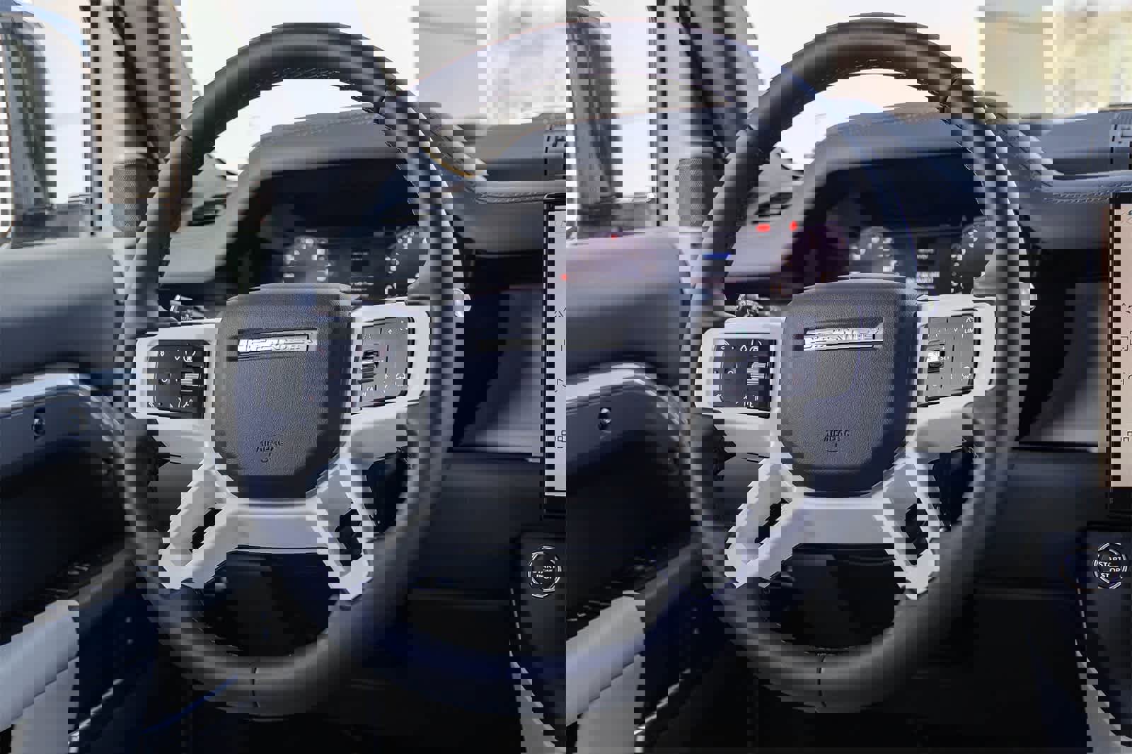 New 2026 Land Rover Defender 110 X-Dynamic SE image 15