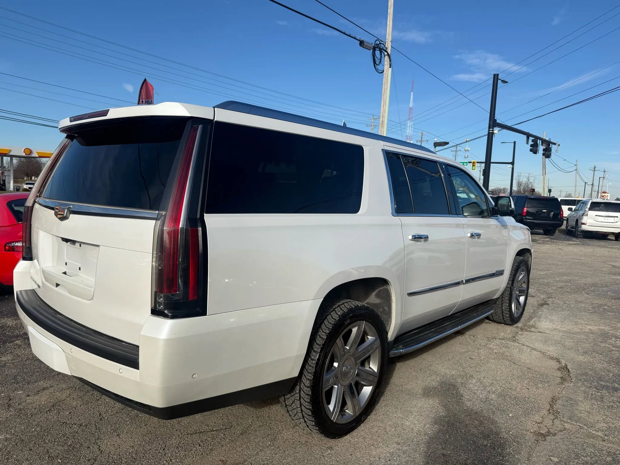 Used 2017 Cadillac Escalade ESV Luxury image 6