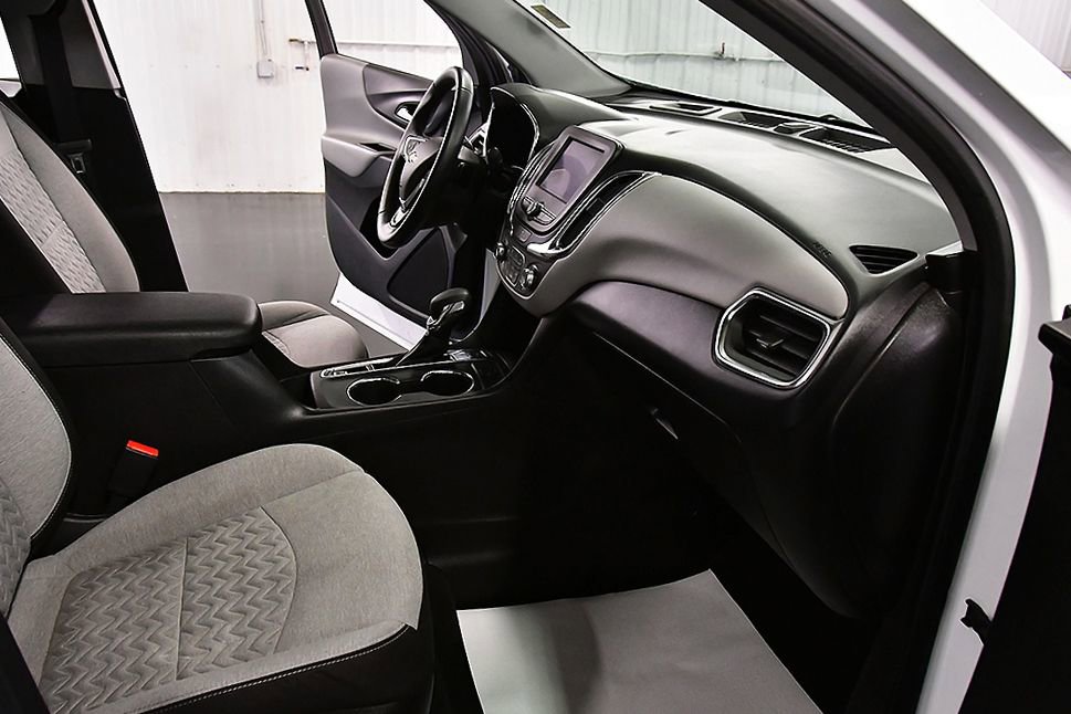 Used 2023 Chevrolet Equinox LT AWD/4WD image 28