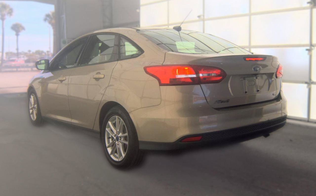 Used 2015 Ford Focus SE FWD image 8