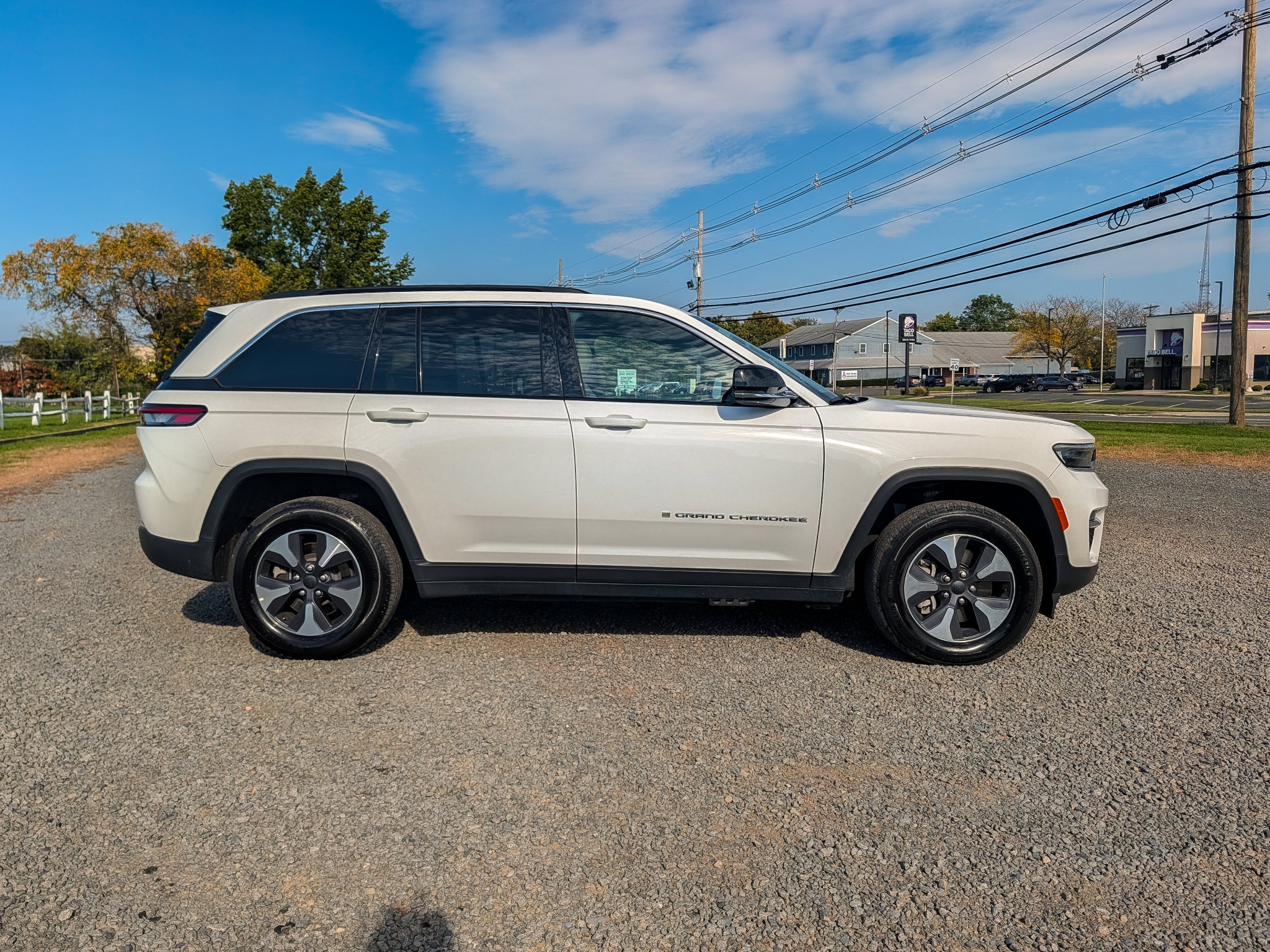 Used 2024 Jeep Grand Cherokee Limited 4xe AWD/4WD image 4