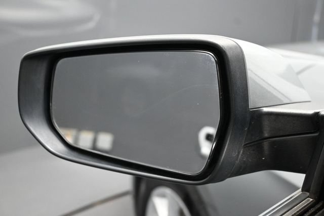 Used 2025 Chevrolet Malibu LT FWD image 4