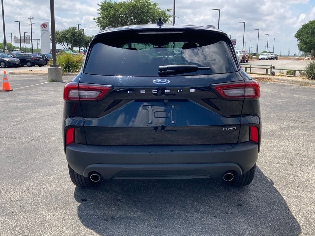 Used 2025 Ford Escape ST-Line AWD/4WD image 6