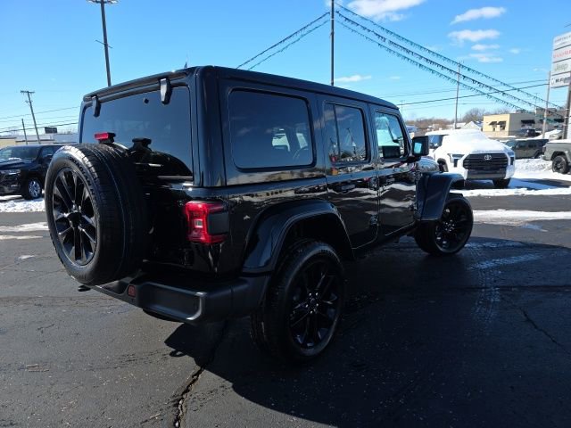 Used 2025 Jeep Wrangler Unlimited Sahara w/ Safety Group image 6