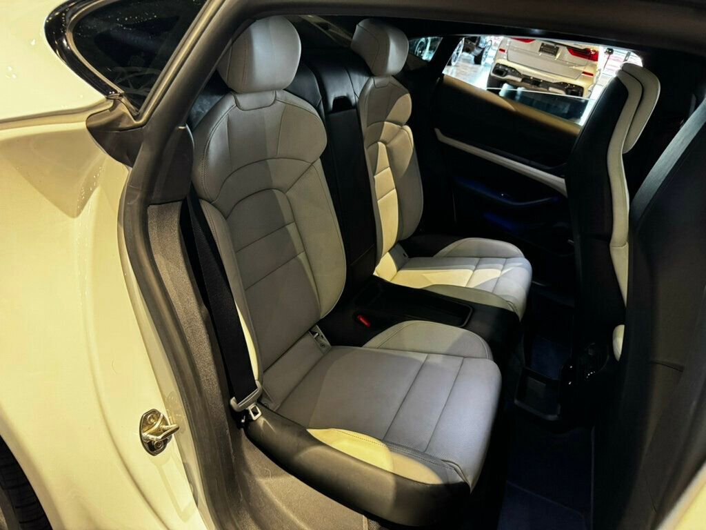 Used 2020 Porsche Taycan 4S image 26