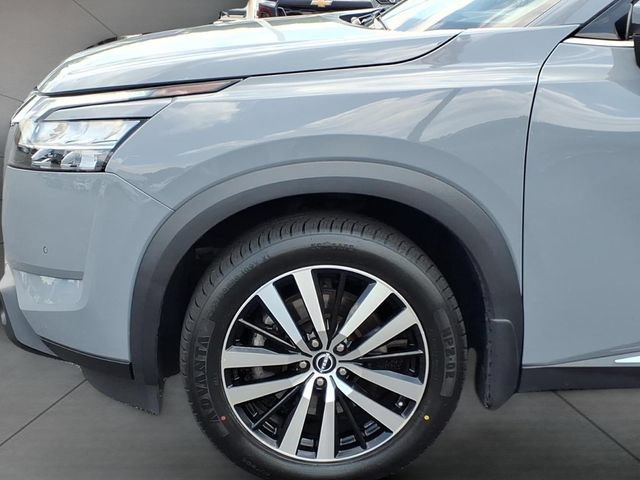 Used 2024 Nissan Pathfinder Platinum AWD/4WD image 9