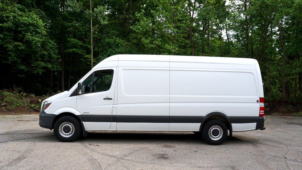 Used 2015 Freightliner Sprinter 2500 image 2