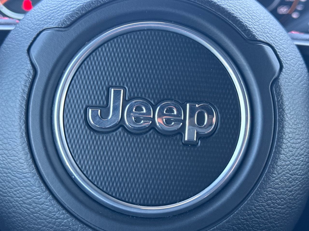 Used 2024 Jeep Wrangler Unlimited Rubicon w/ Technology Group AWD/4WD image 25