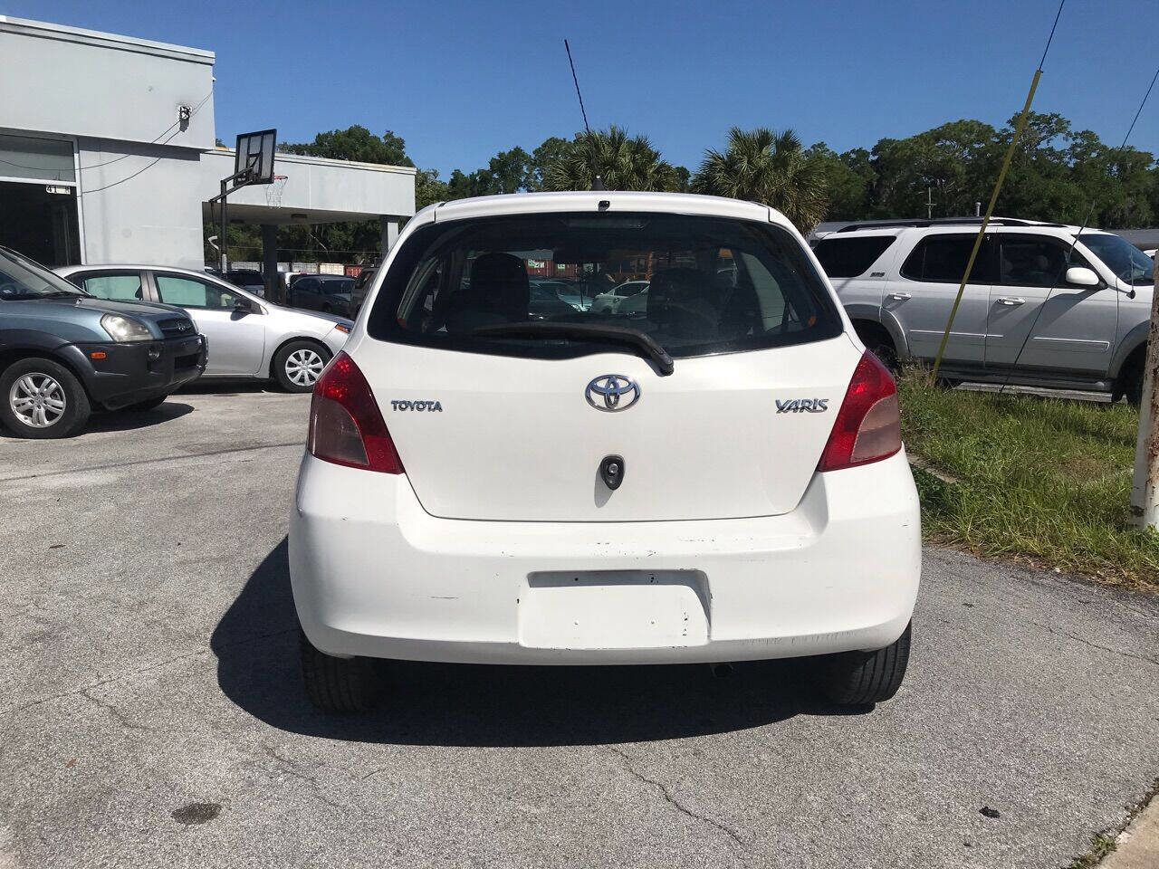Used 2007 Toyota Yaris Base 2dr Hatchback 5M w/ Convenience Pkg image 4