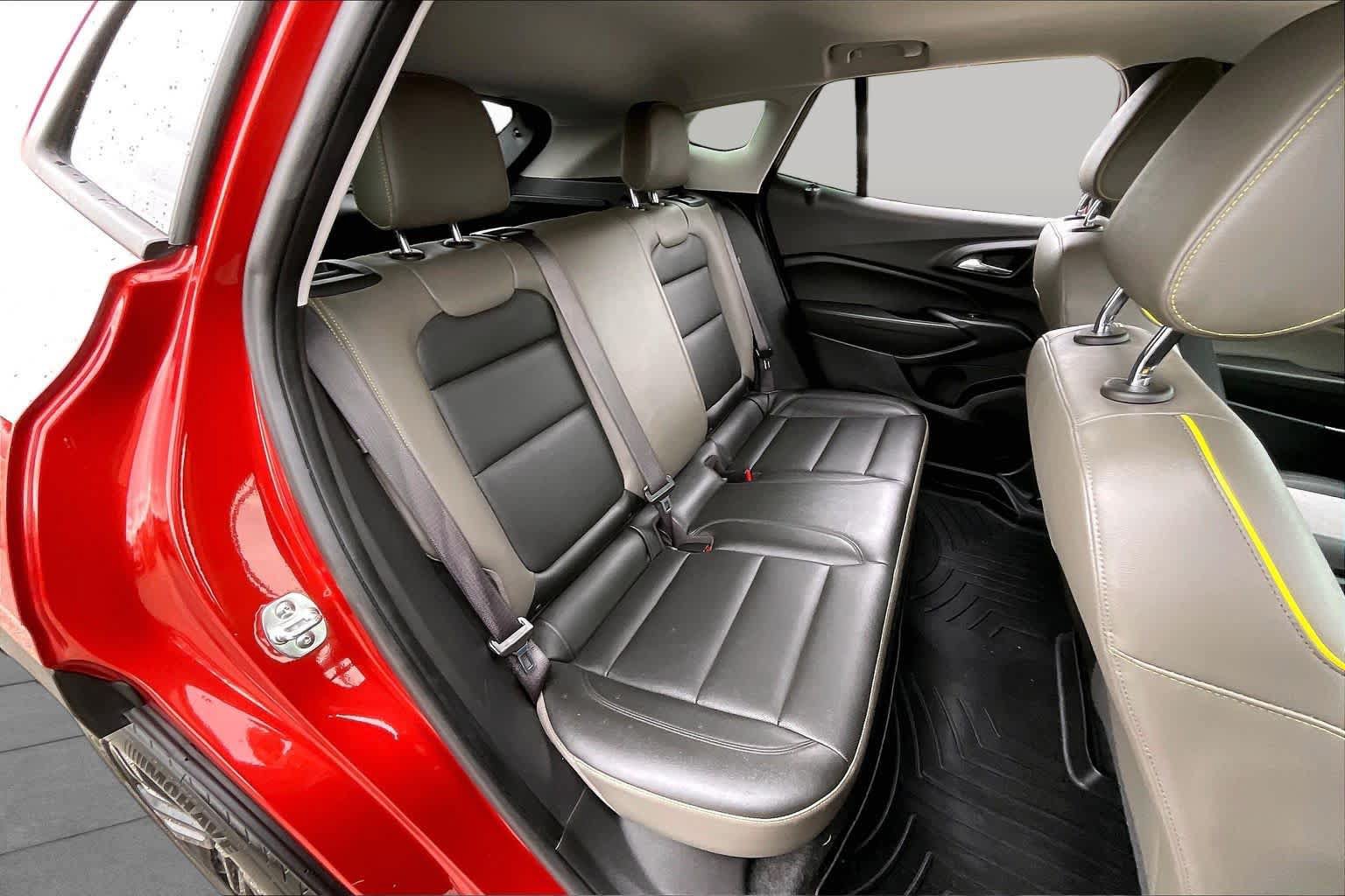 Used 2024 Chevrolet Trax ACTIV w/ Sunroof Package FWD image 21