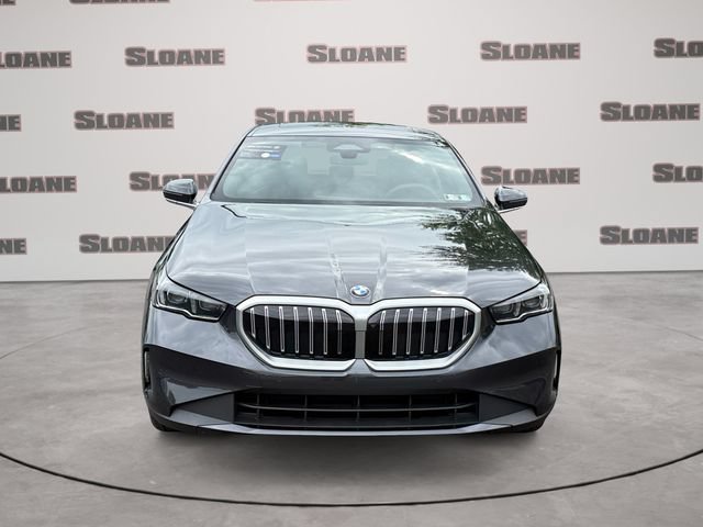 Certified 2026 BMW 530i xDrive w/ Premium Package AWD/4WD image 8