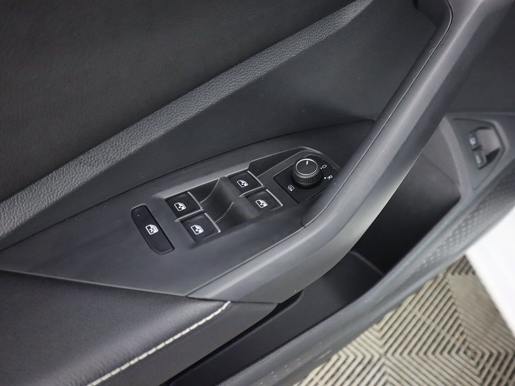 Used 2023 Volkswagen Jetta Sport image 33