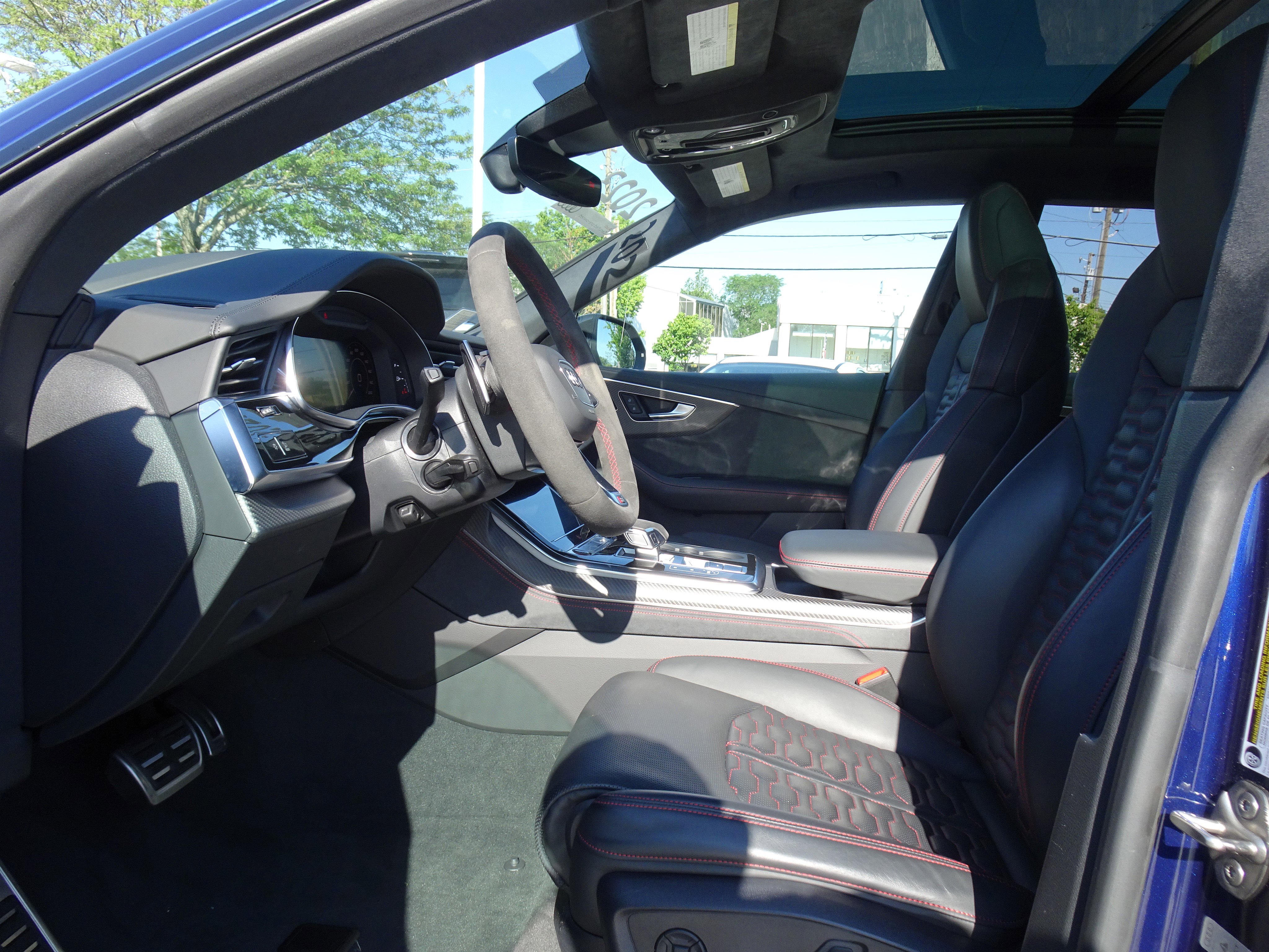 Certified 2023 Audi RS Q8 w/ Black Optic Package image 9