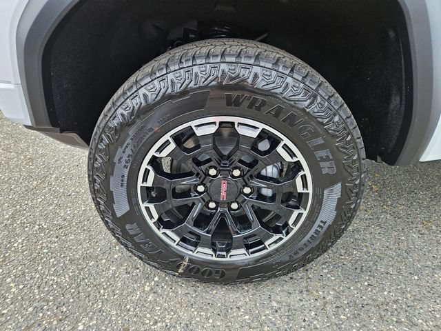 New 2026 GMC Canyon AT4 AWD/4WD image 8