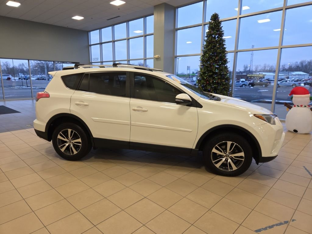 Used 2018 Toyota RAV4 XLE w/ Plus Extra Value Package image 5