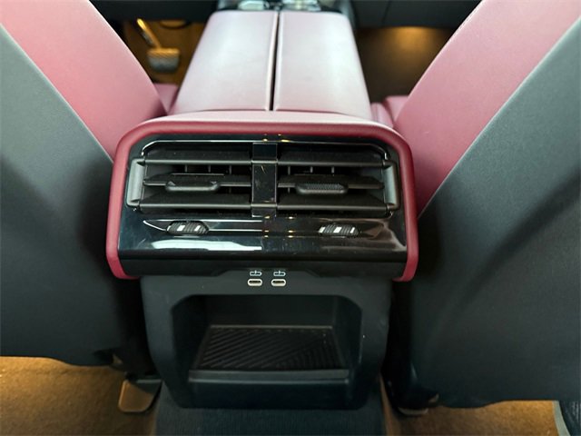 Certified 2025 BMW i5 xDrive40 w/ M Sport Package image 27