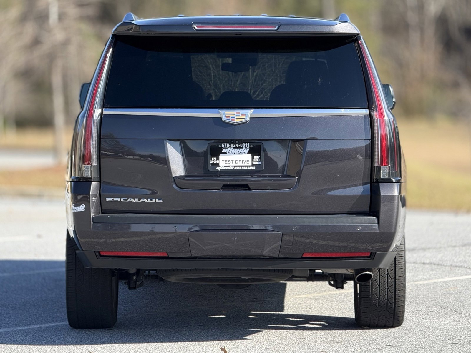 Used 2017 Cadillac Escalade Premium Luxury image 5