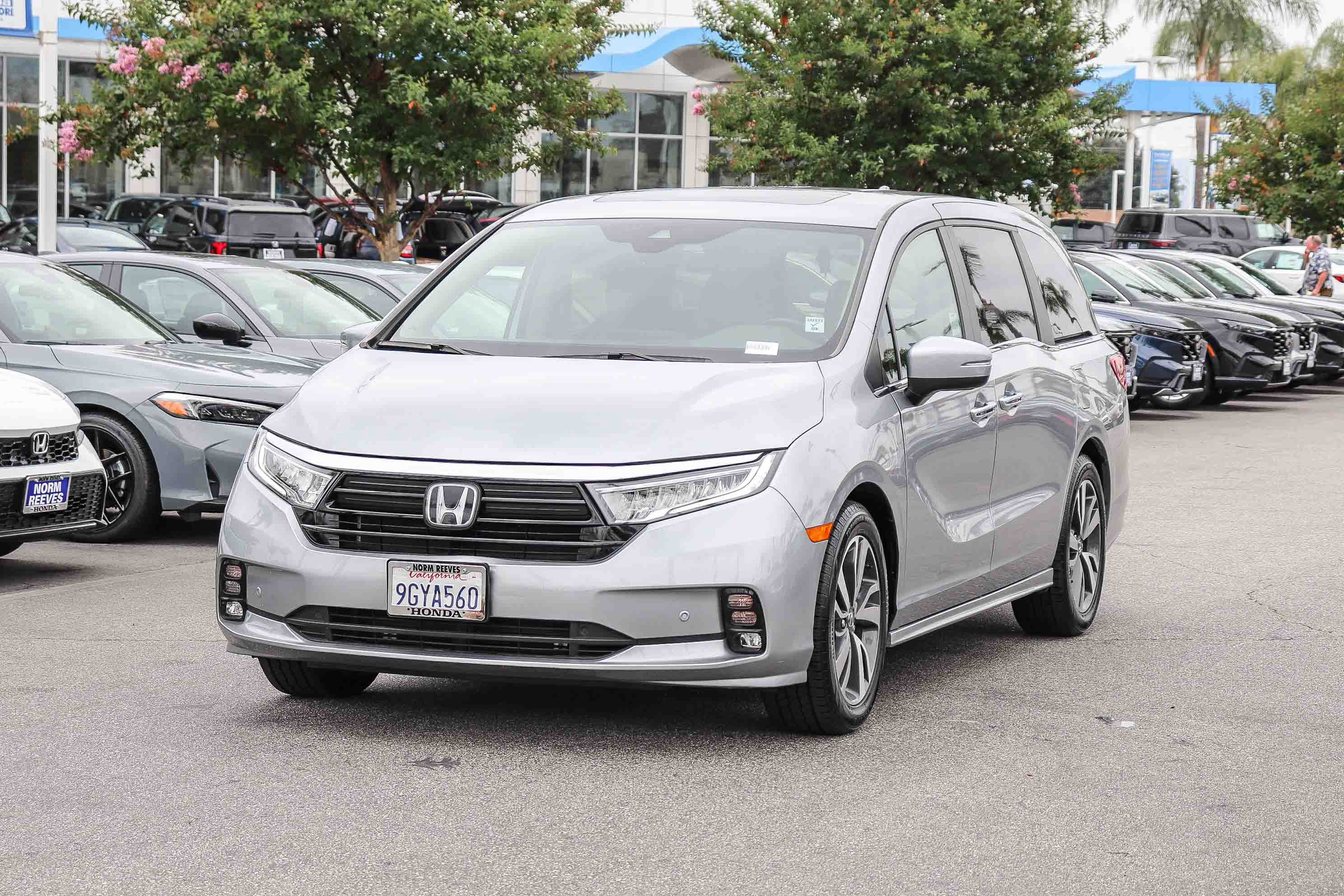 Certified 2023 Honda Odyssey Touring image 3
