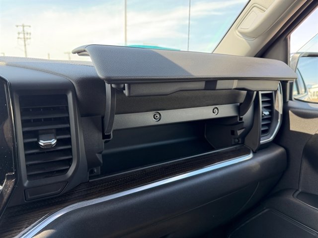 Used 2024 Chevrolet Silverado 1500 LT w/ Leather Package image 29