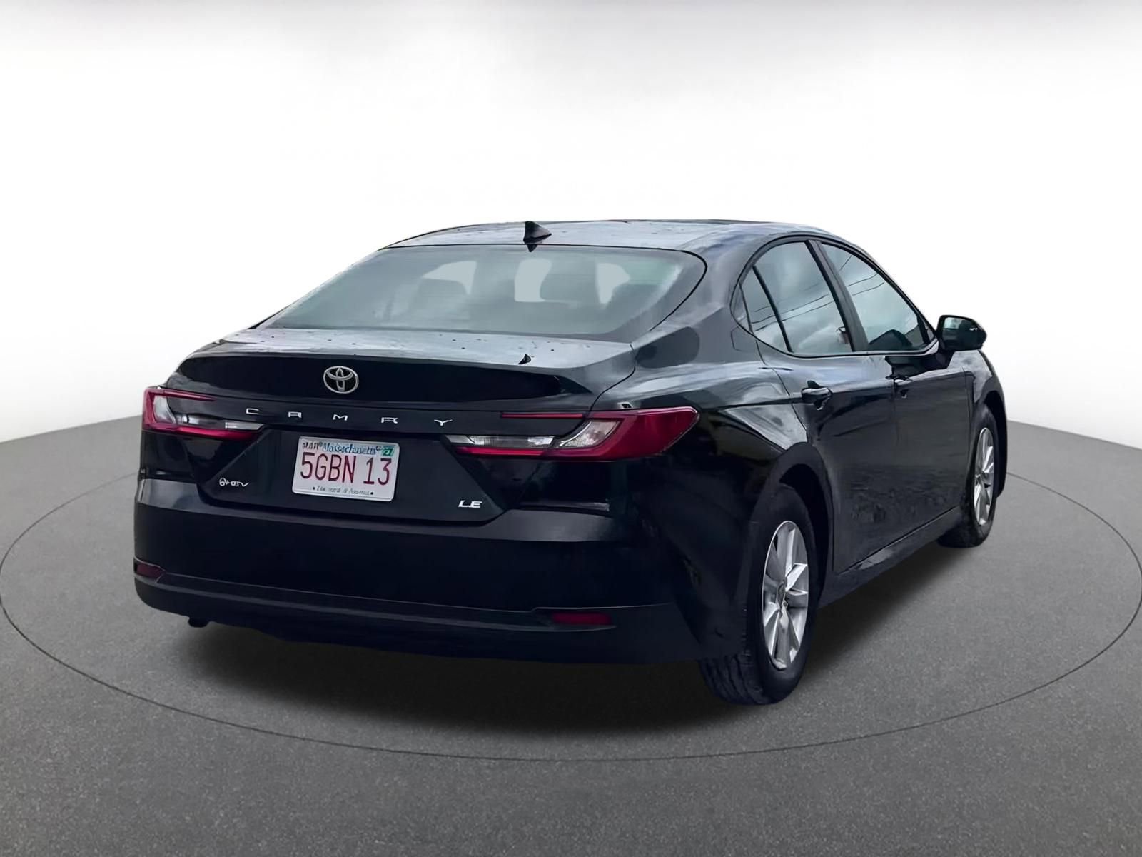 Used 2025 Toyota Camry LE image 14