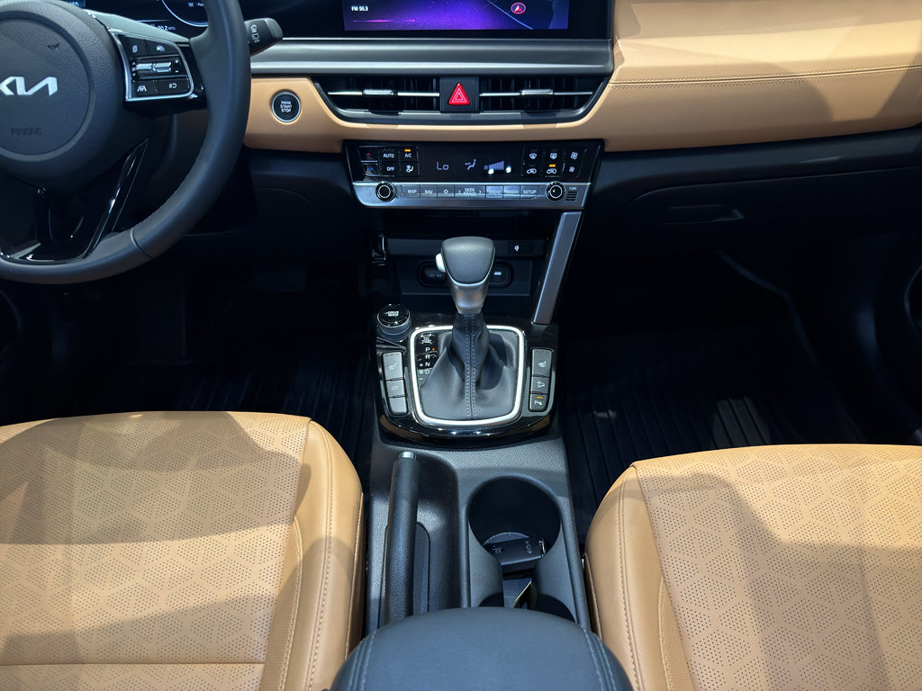 Used 2025 Kia Seltos EX w/ EX Sunroof Package FWD image 17