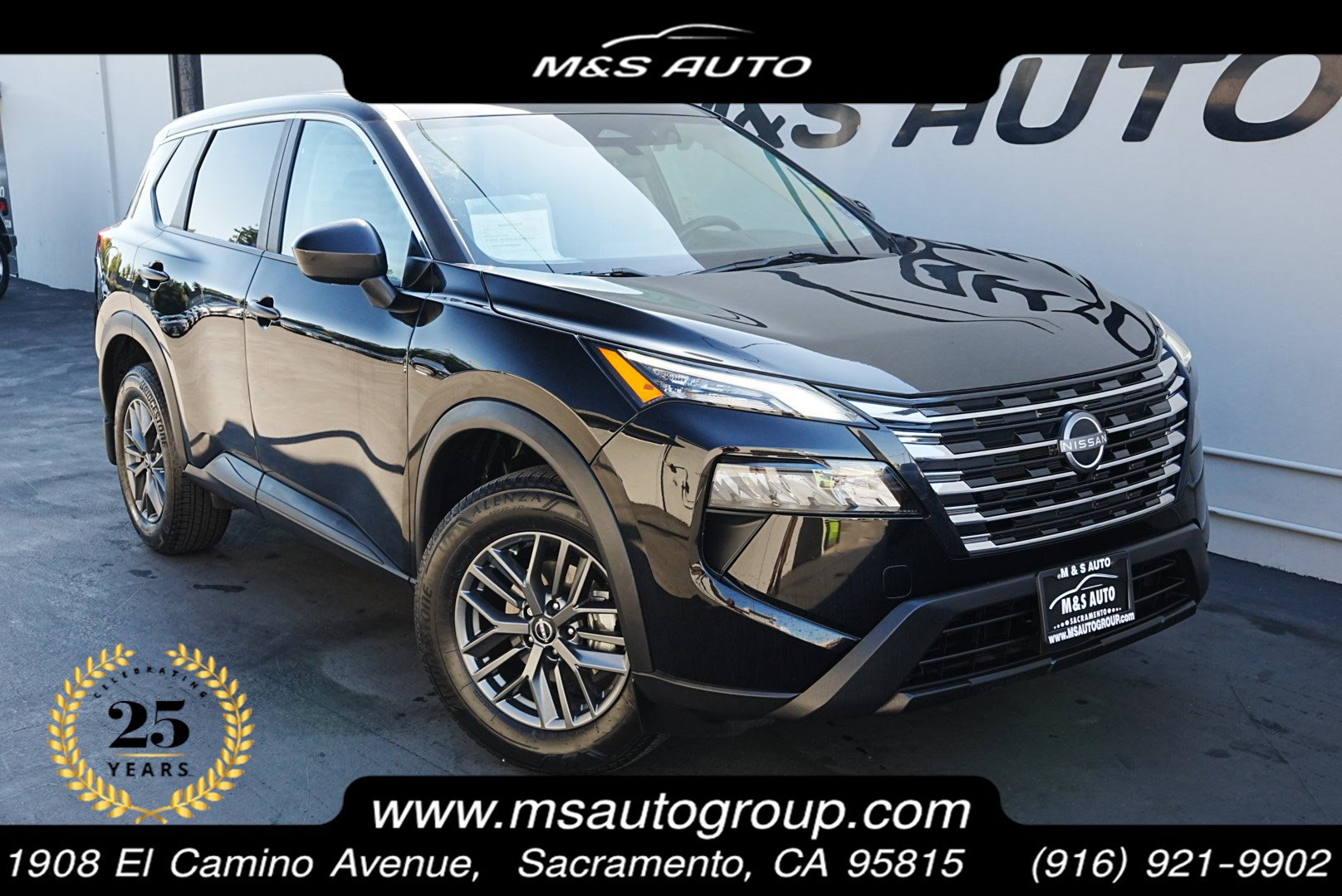 Used 2024 Nissan Rogue S image 1