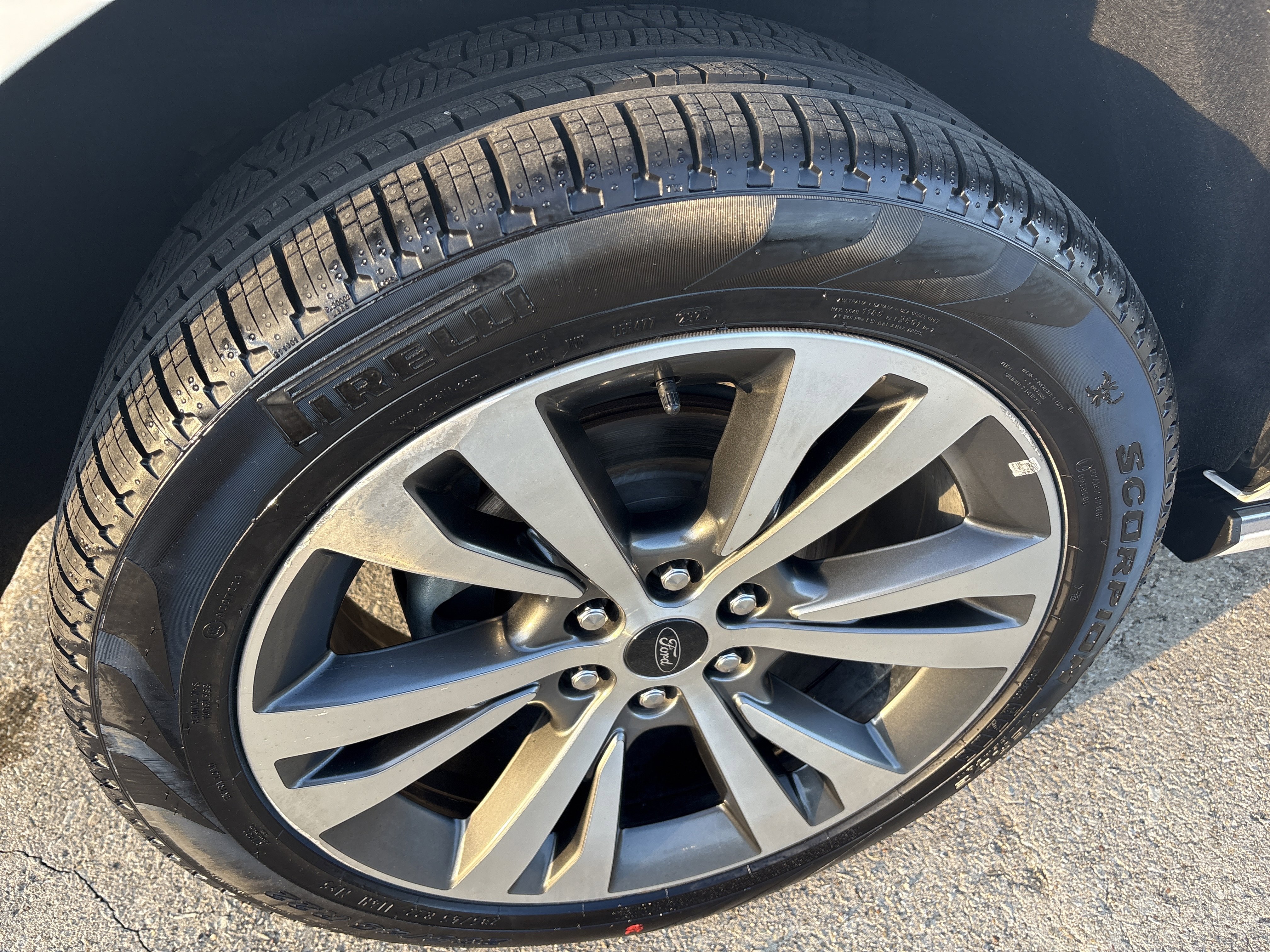 Used 2020 Ford Expedition Max Platinum image 16